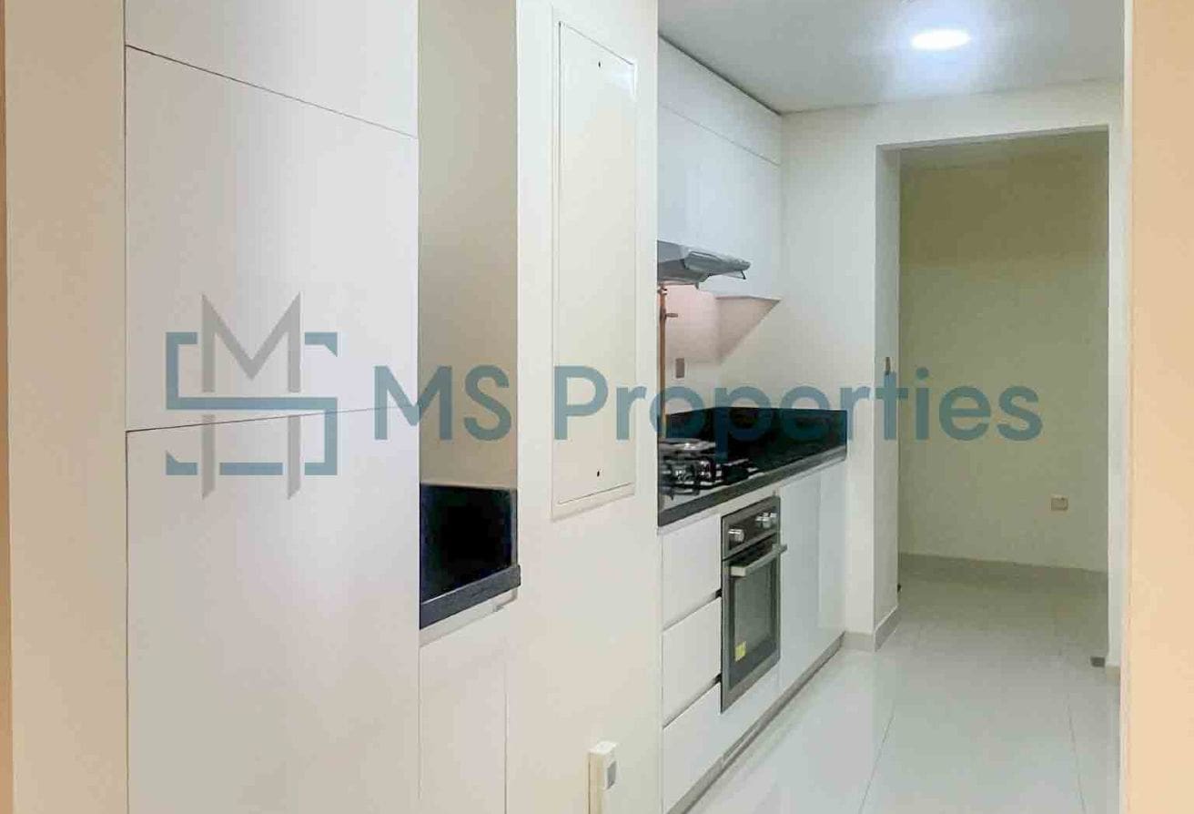 Magnificent 1BHK Flat with Sea View Balcony
