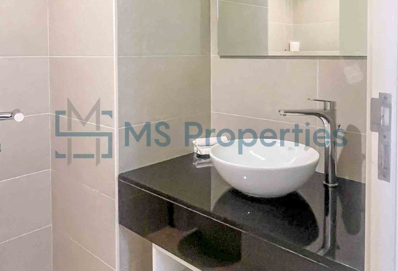 Magnificent 1BHK Flat with Sea View Balcony