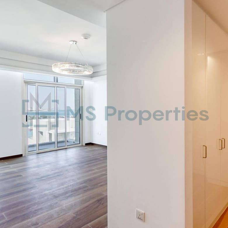 Elegant 2BHK + Maid | Perfect Lay out | Sea View
