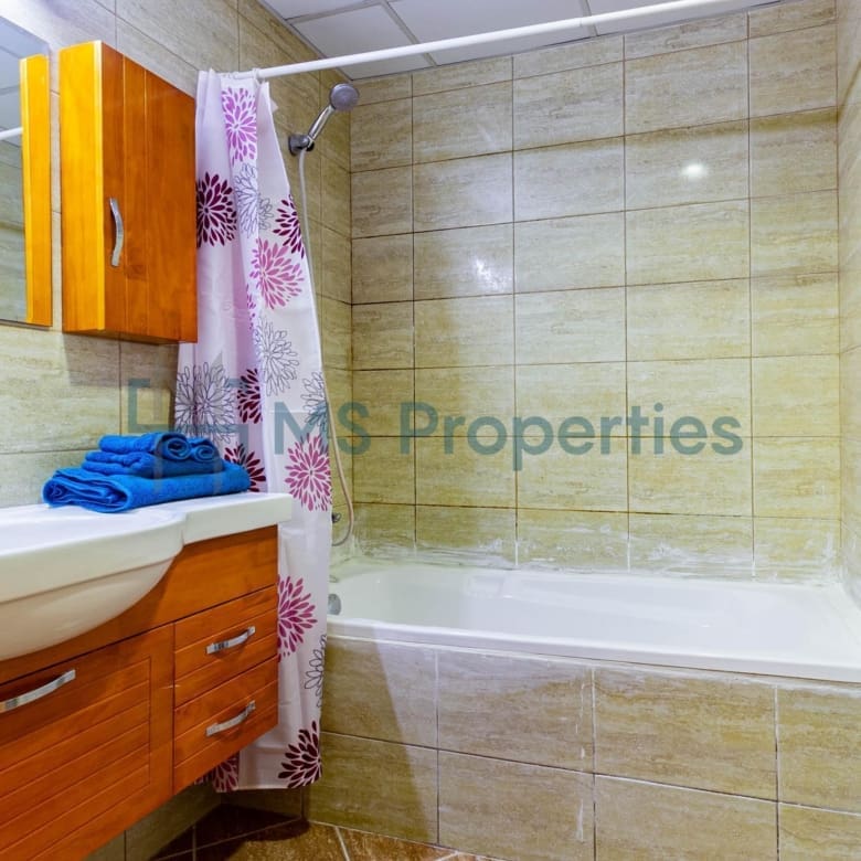 Lovely Style Studio Apartment with Balcony | Bills Included