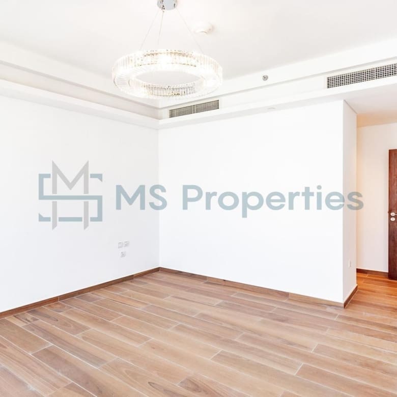 Elegant 2BHK + Maid | Perfect Lay out | Sea View