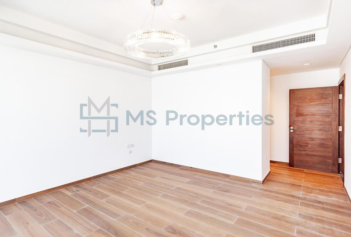 Elegant 2BHK + Maid | Perfect Lay out | Sea View