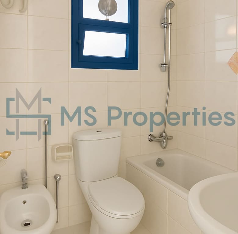 Spacious 5Bedroom Compound Villa in Heart of Doha