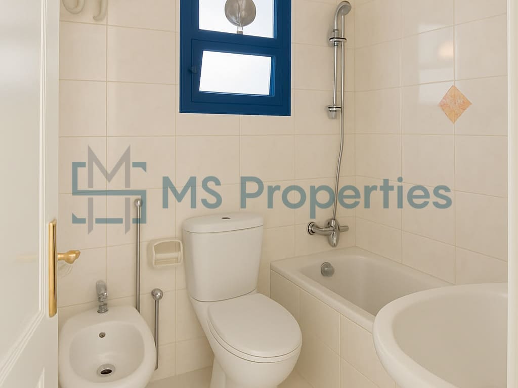 Spacious 5Bedroom Compound Villa in Heart of Doha