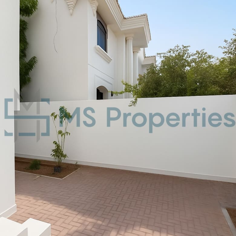 Spacious 5Bedroom Compound Villa in Heart of Doha