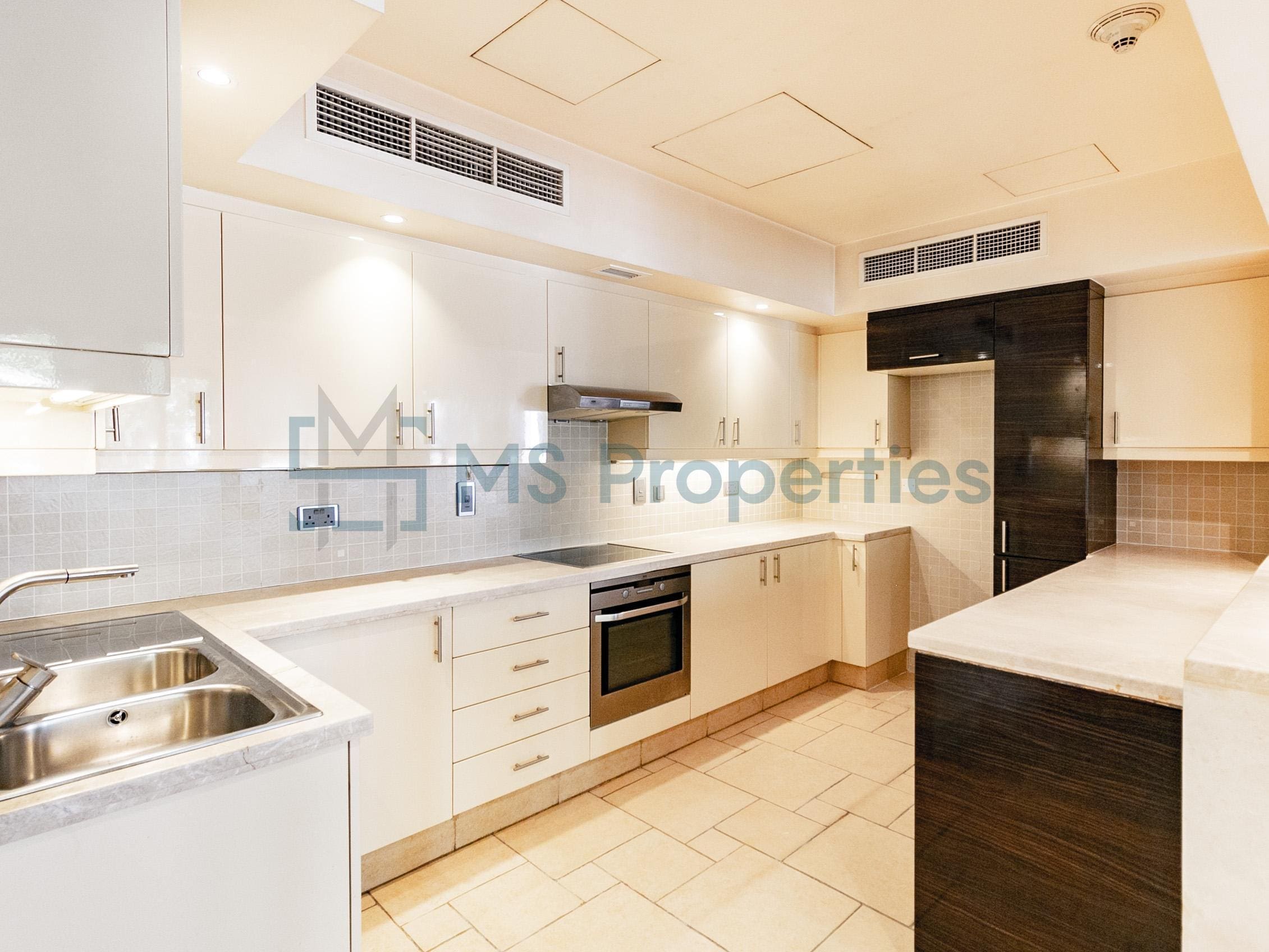 Prestigious 3BHK Beach View Townhouse in The Pearl