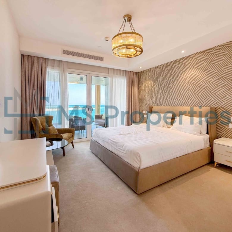 Pristine | 1BHK w/ Balcony Sea View | Bills Included