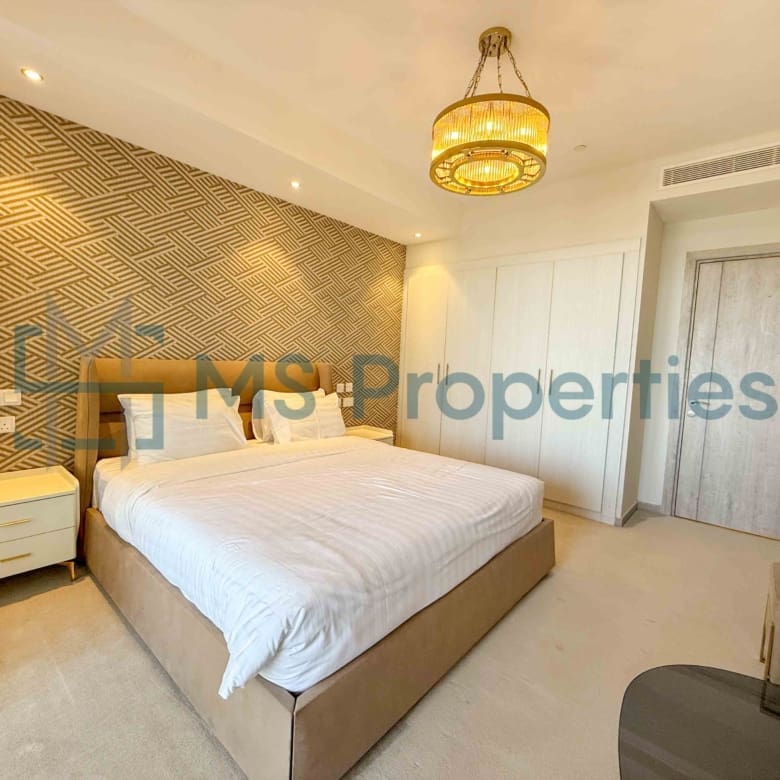Pristine | 1BHK w/ Balcony Sea View | Bills Included