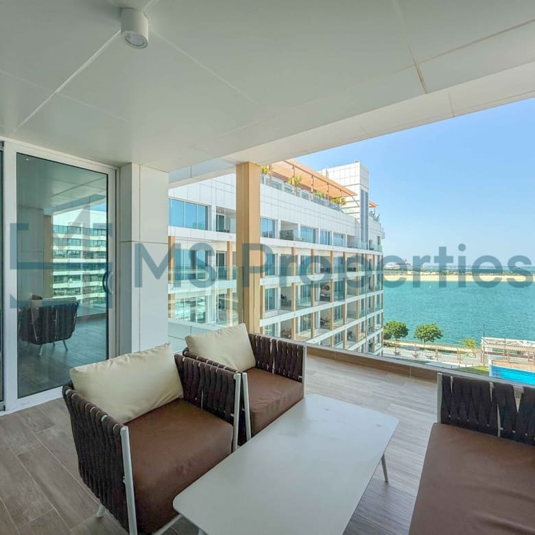 Pristine | 1BHK w/ Balcony Sea View | Bills Included