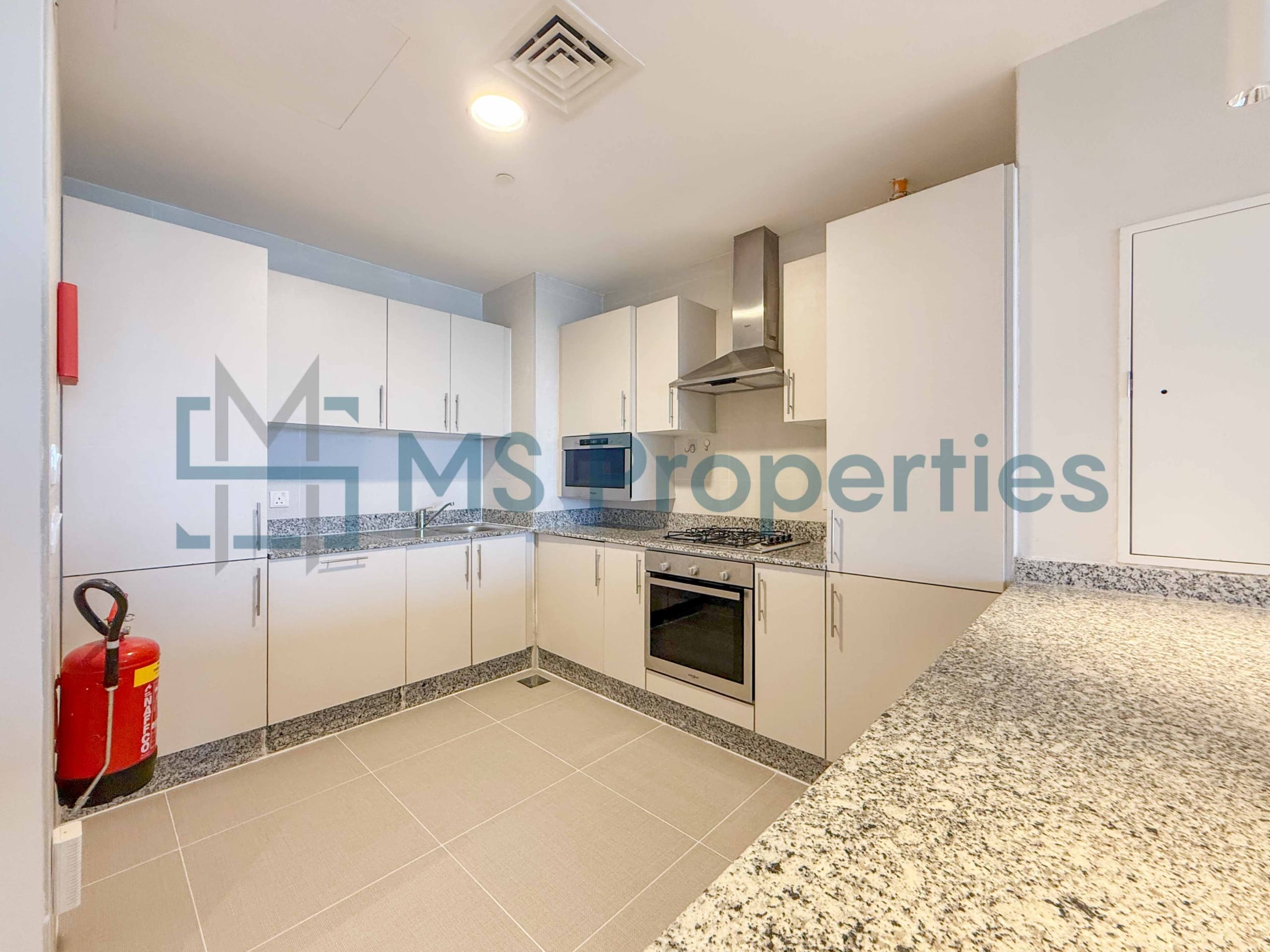 Pristine | 1BHK w/ Balcony Sea View | Bills Included