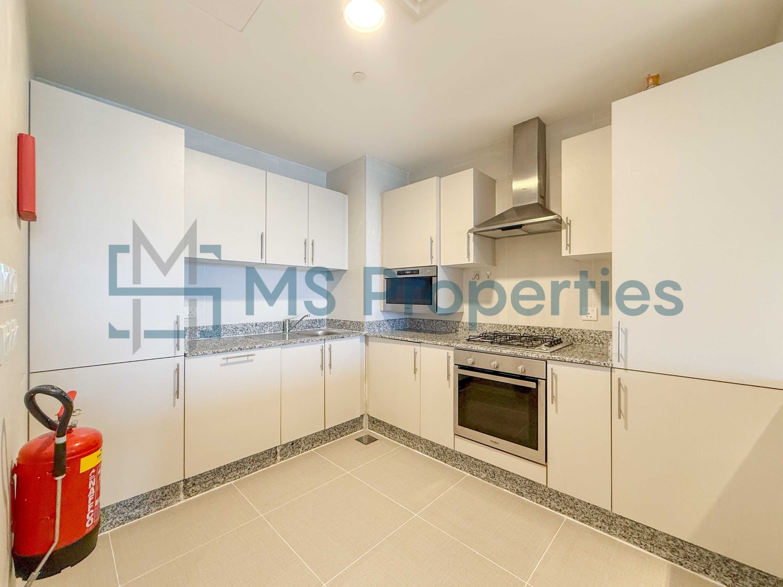 Pristine | 1BHK w/ Balcony Sea View | Bills Included