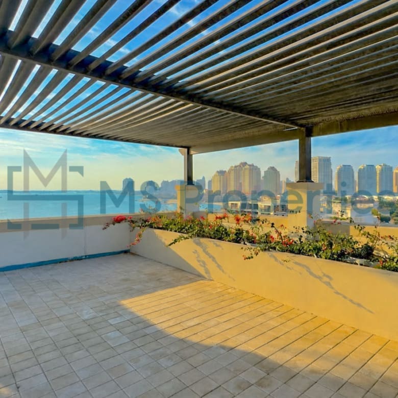 Month Free | Cozy Studio Furnished unit w/ Beach View