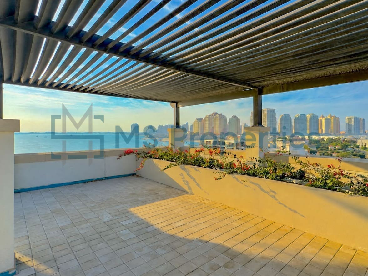 Month Free | Cozy Studio Furnished unit w/ Beach View