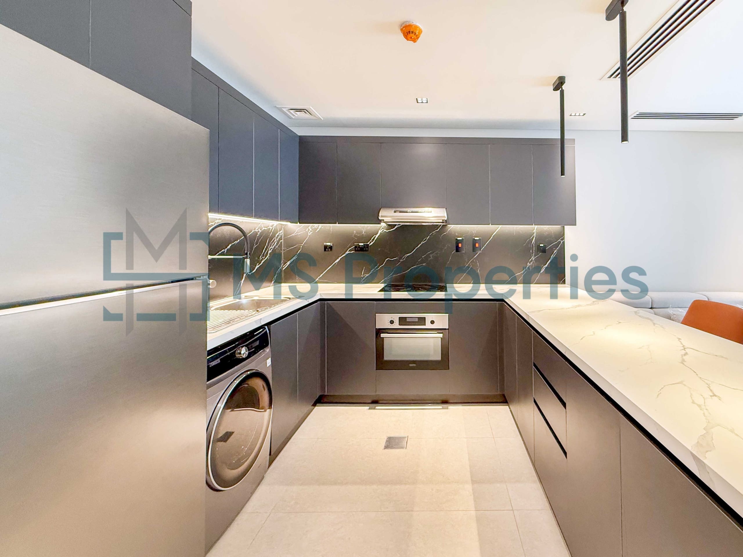 Month Free | Cozy Studio Furnished unit w/ Beach View