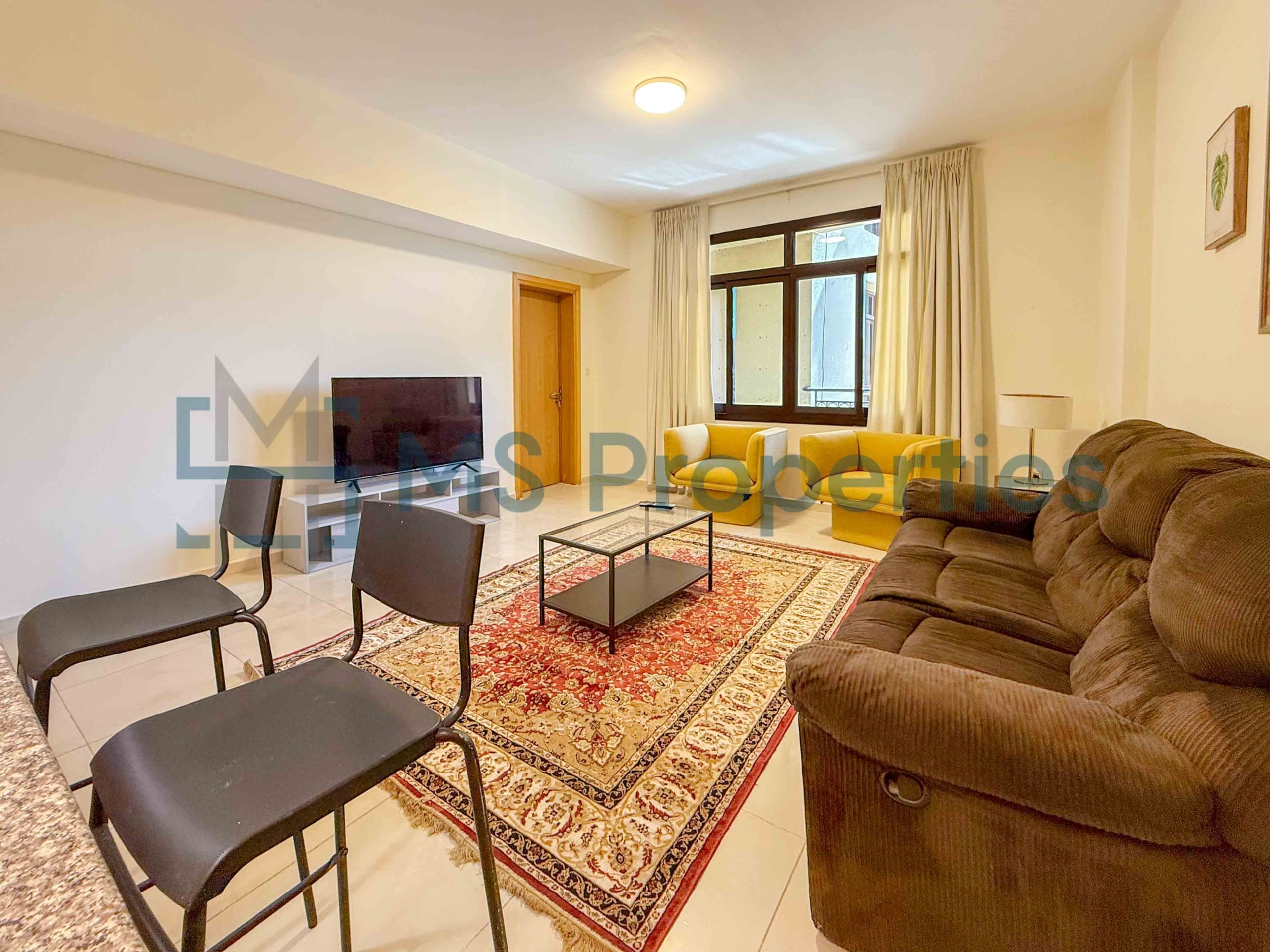 Cozy 1BR Apartment with Balcony | Prime Location