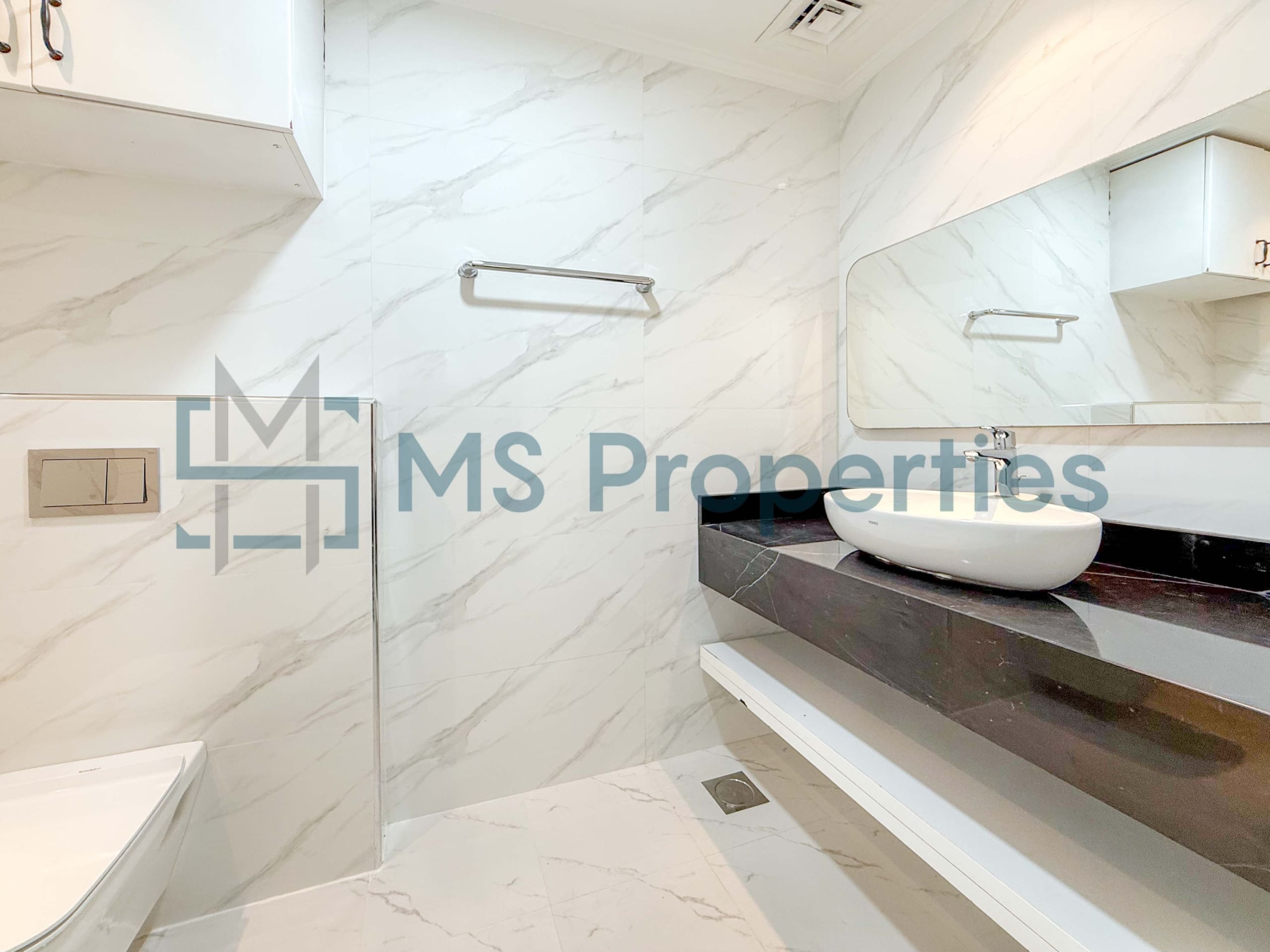 Spacious 2 BDR w/ Huge Balcony | Amazing Sea View
