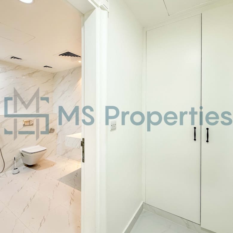 Spacious 2 BDR w/ Huge Balcony | Amazing Sea View