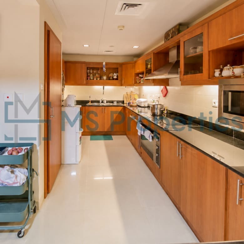 Amazing 2BHK Furnished | Huge Balcony | Sea View