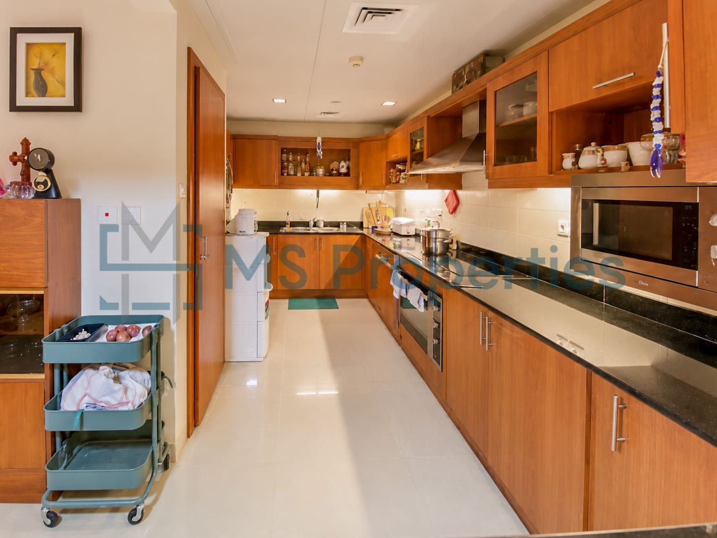 Amazing 2BHK Furnished | Huge Balcony | Sea View