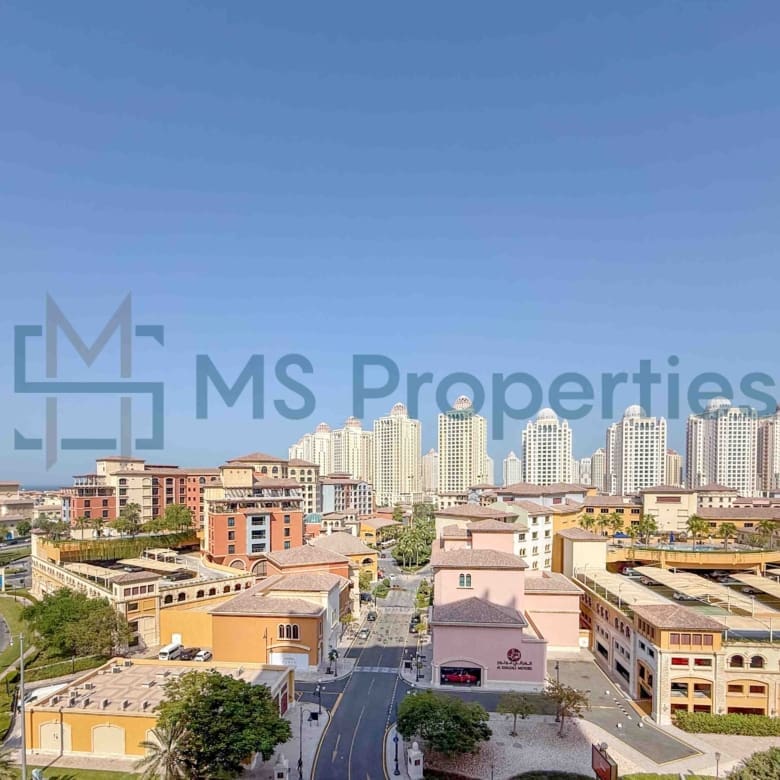 Stylish Studio Flat | Huge Balcony | Bills Included