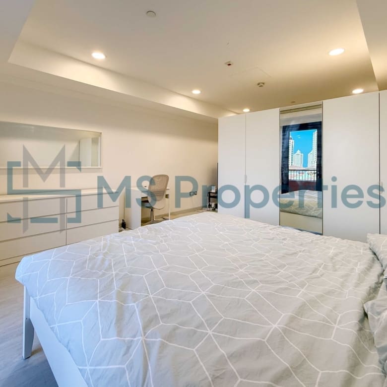 Stylish Studio Flat | Huge Balcony | Bills Included