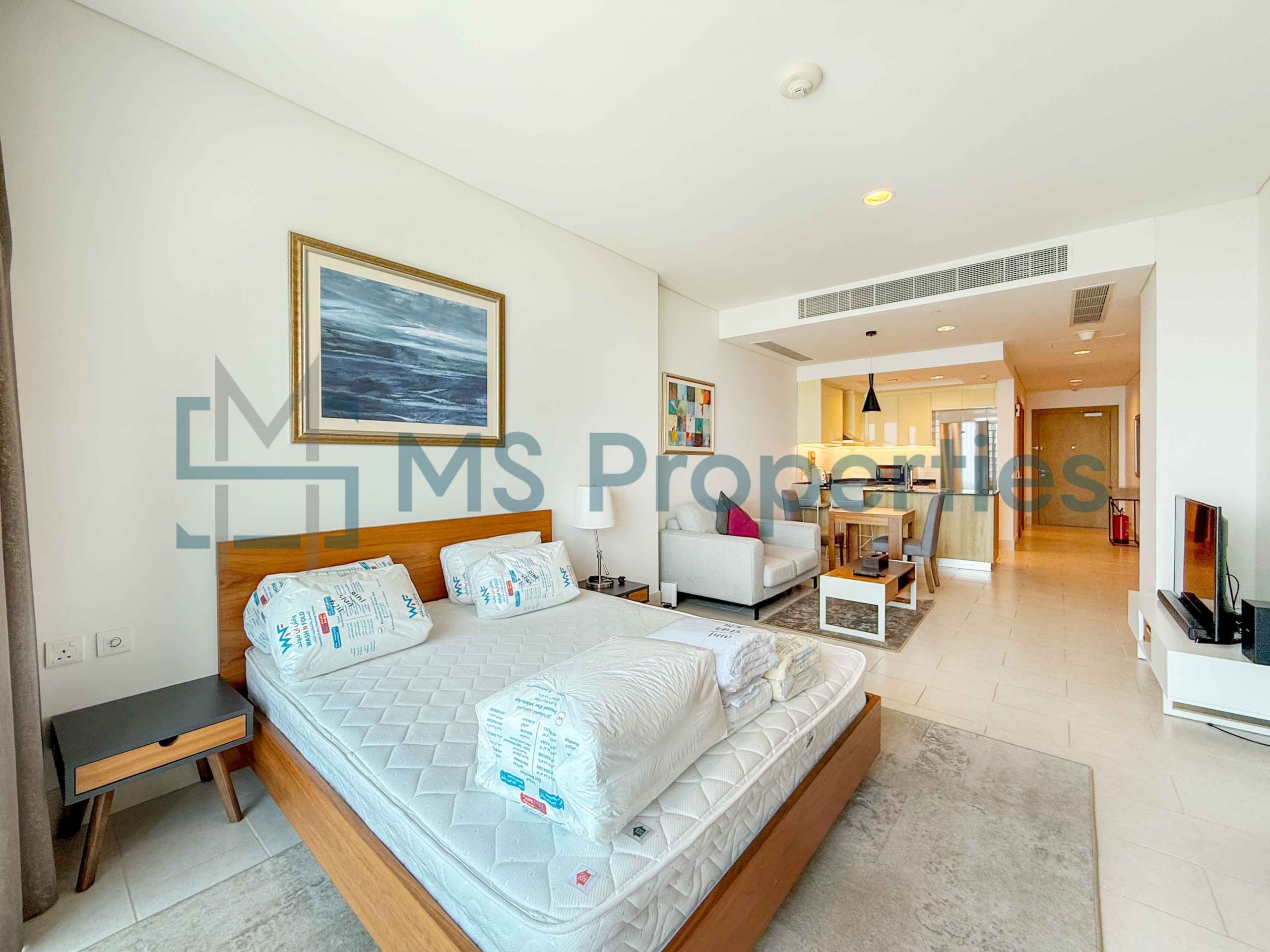 Modern Cozy Studio | Perfect Balcony | Bills Included