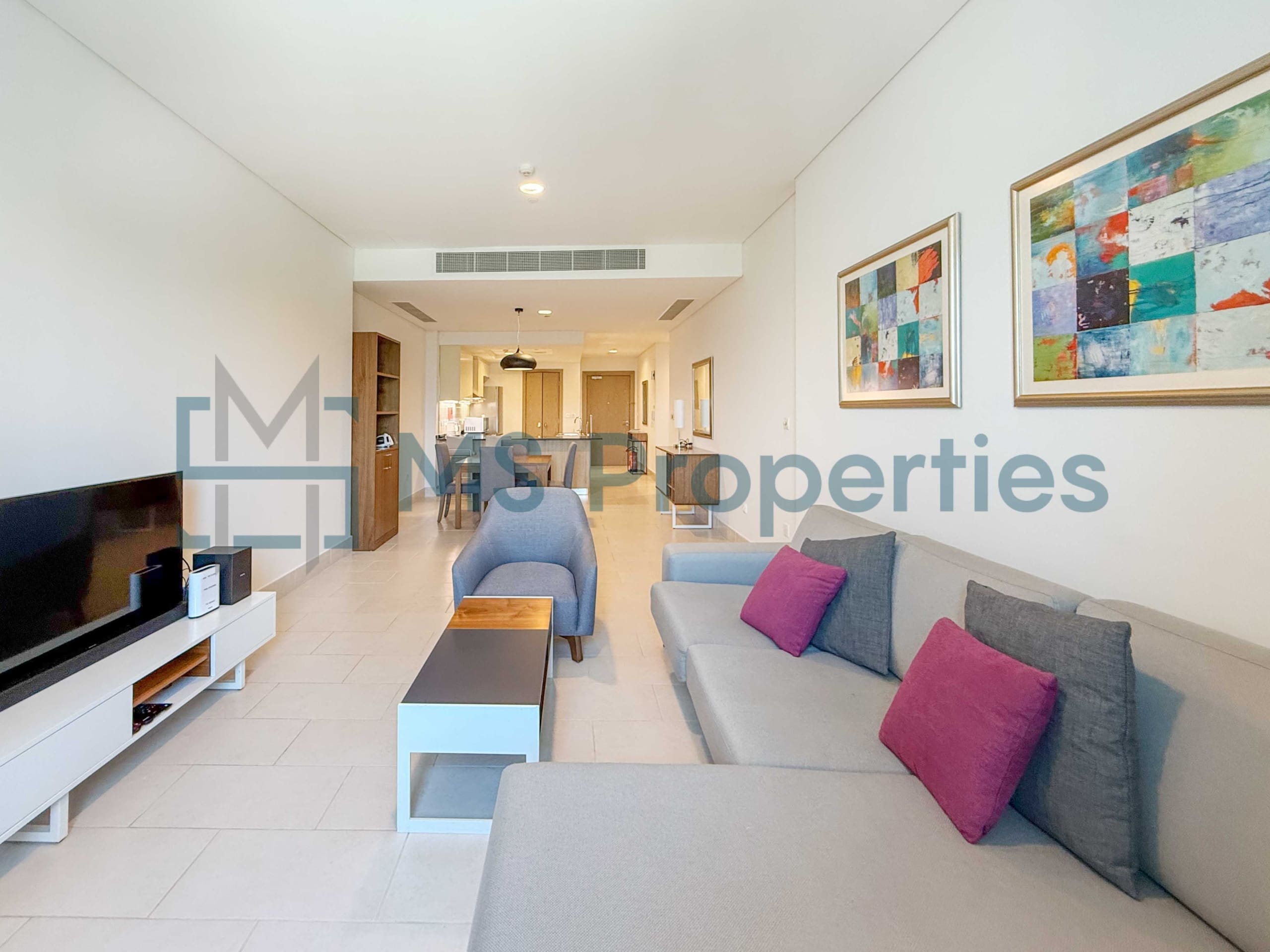 Pristine 1BHK + Office w/ Balcony | Bills Included