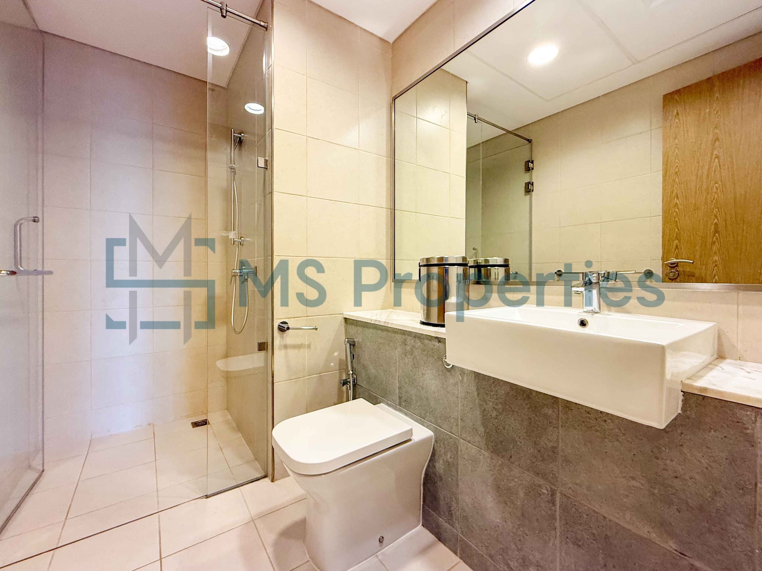 Pristine 1BHK + Office w/ Balcony | Bills Included