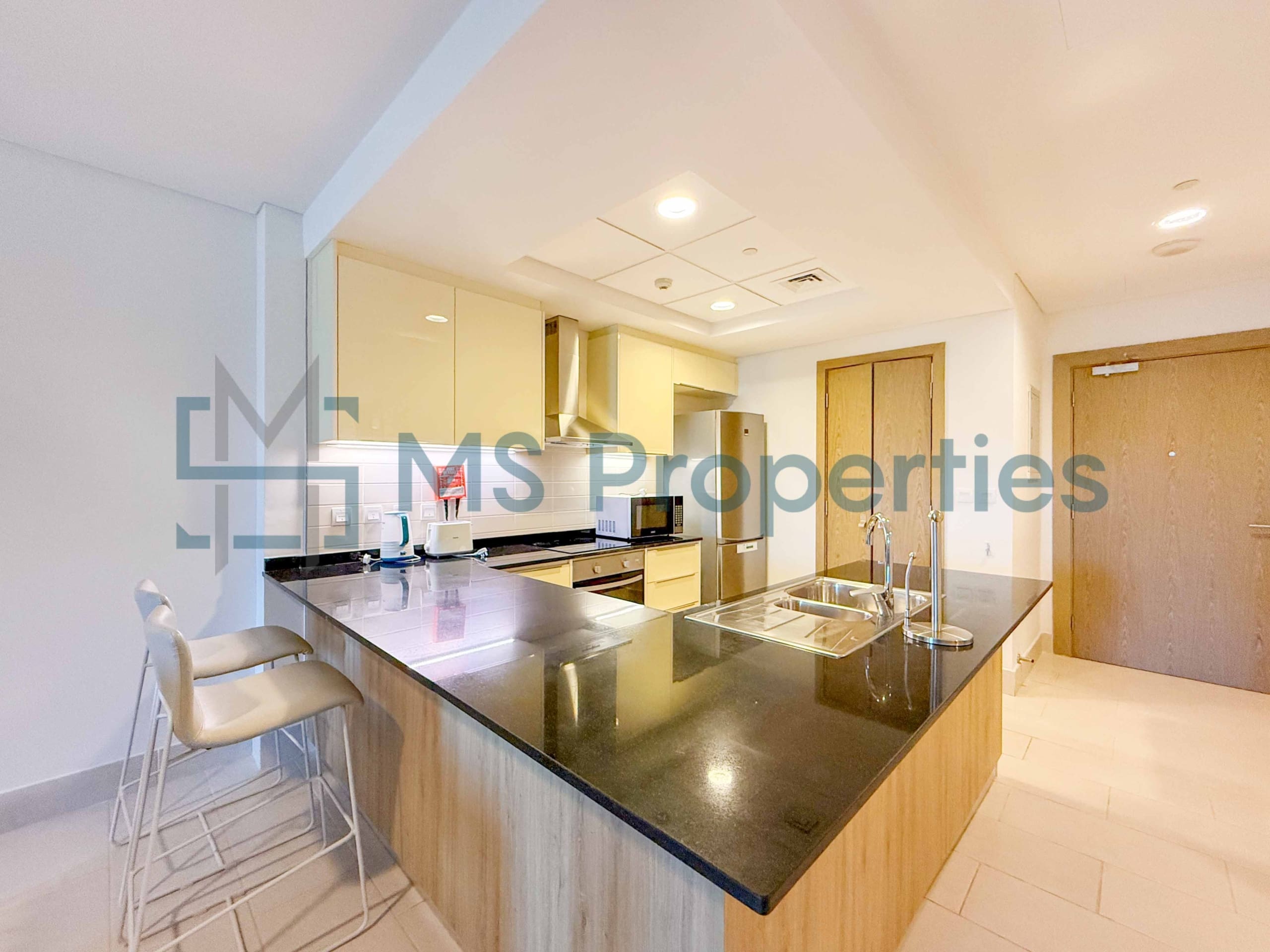 Pristine 1BHK + Office w/ Balcony | Bills Included