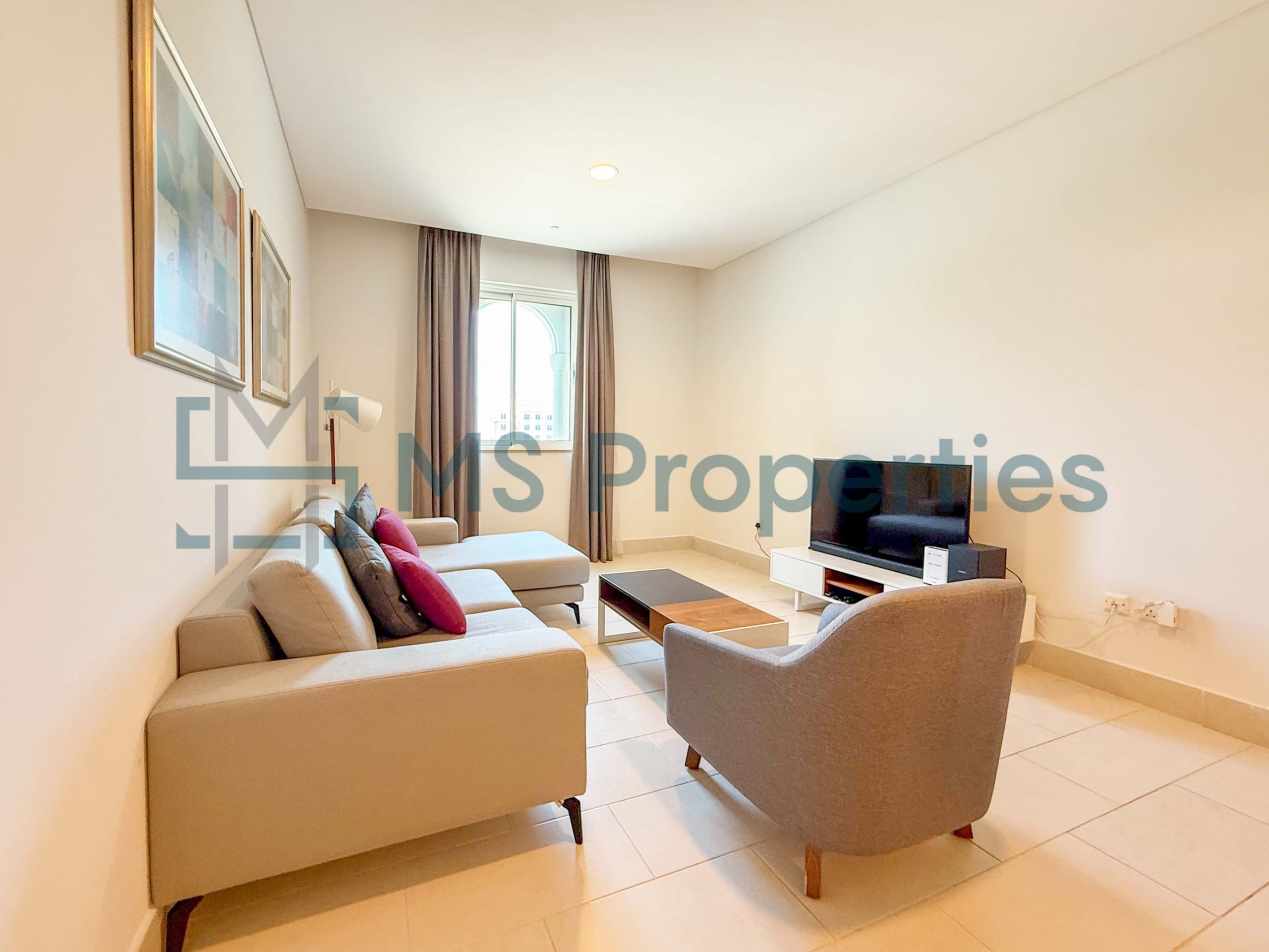 Pristine 1BHK + Office w/ Balcony | Bills Included