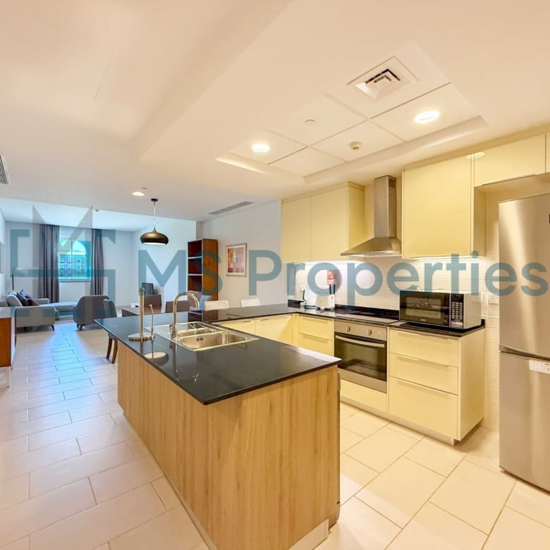 Pristine 1BHK + Office w/ Balcony | Bills Included