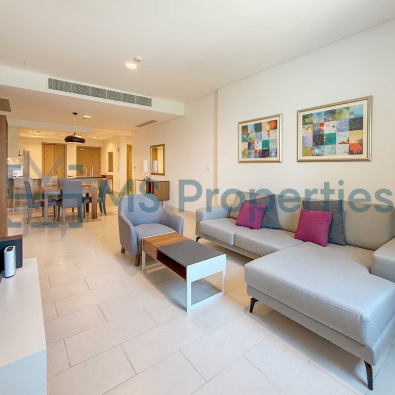 Pristine 1BHK + Office w/ Balcony | Bills Included
