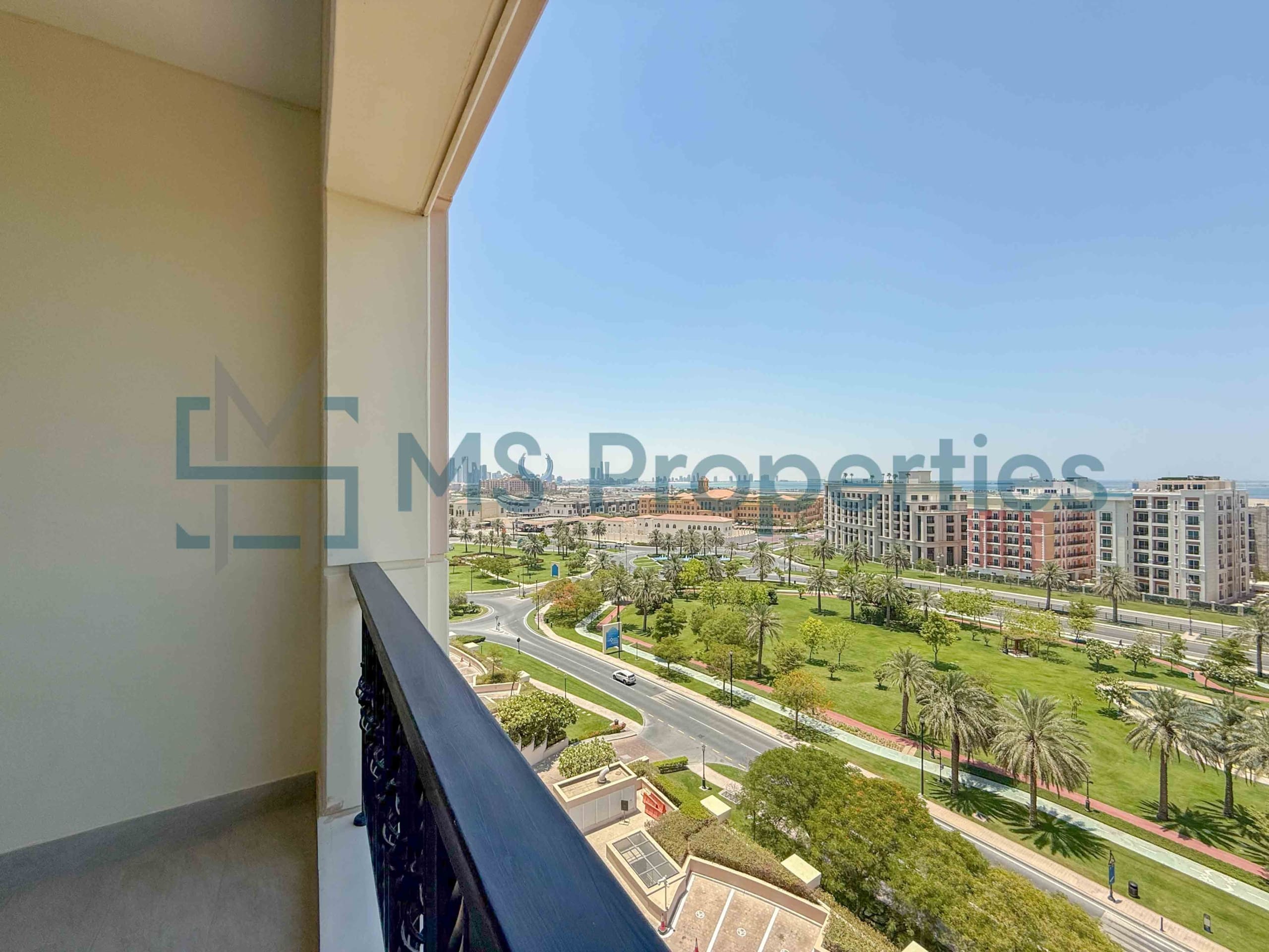 Cozy Furnished Studio+Balcony | City View | Bills Included