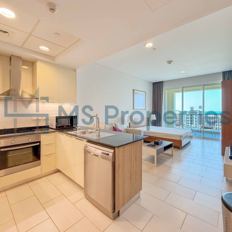 Cozy Furnished Studio+Balcony | City View | Bills Included