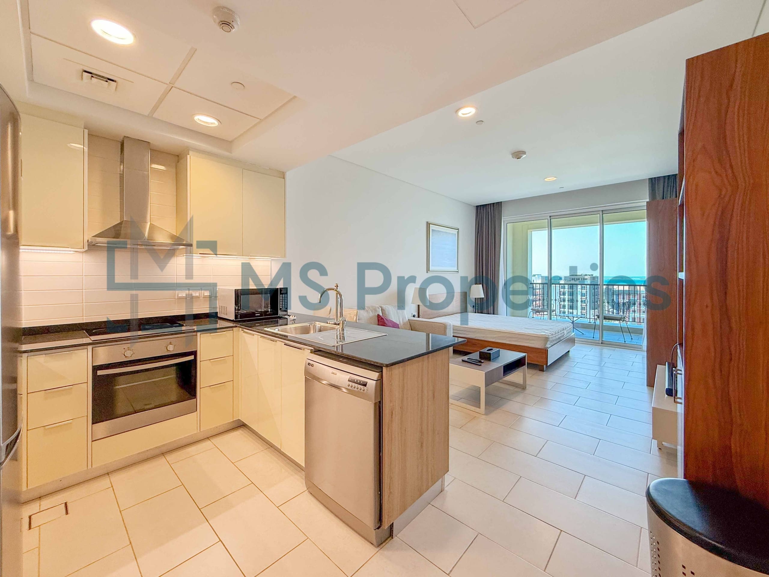 Cozy Furnished Studio+Balcony | City View | Bills Included